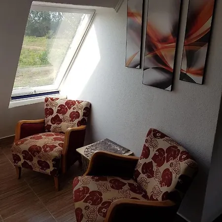 Airport16 ベッド・アンド・ブレックファスト