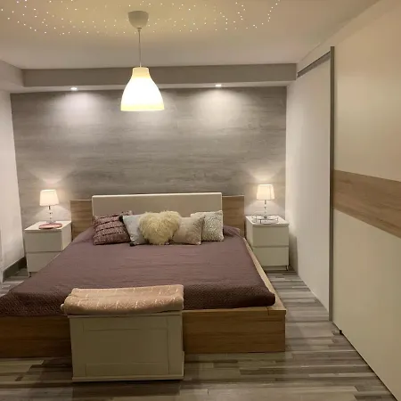 Bed & Breakfast Airport16 3*