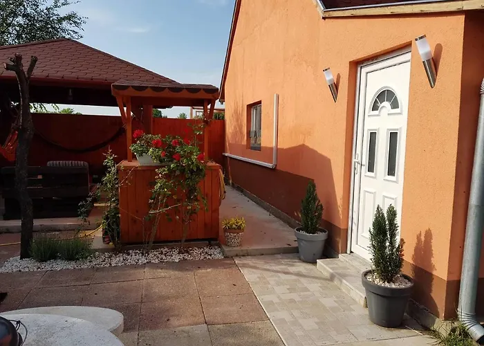 Airport16 Bed & Breakfast