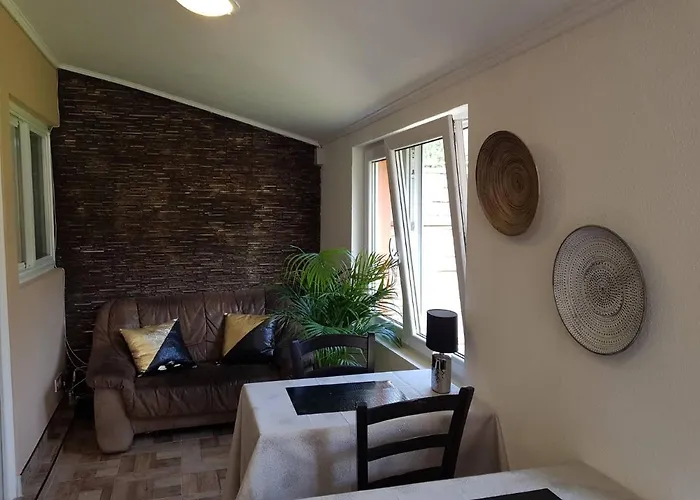 Airport16 3* Вечеш