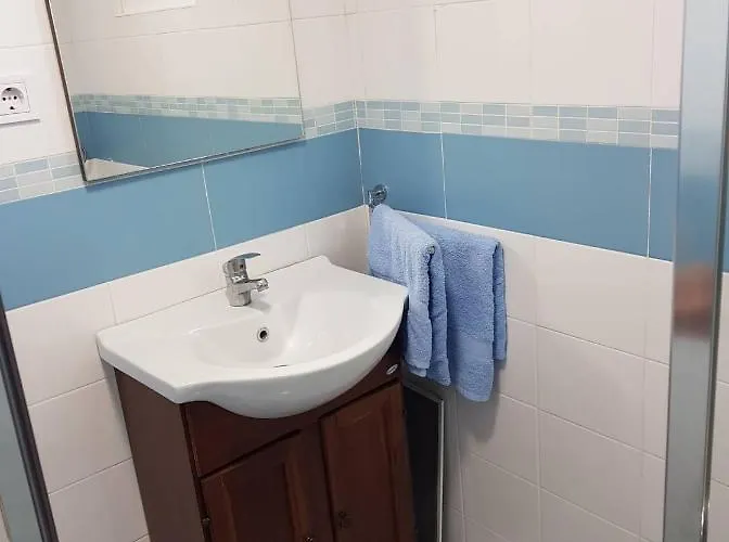 Airport16 Bed & Breakfast 3*