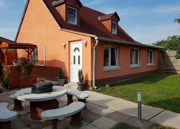 Airport16 Bed & Breakfast