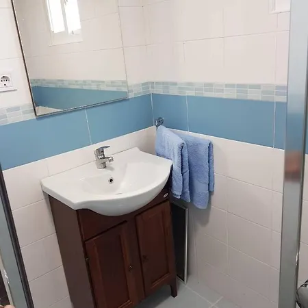 Airport16 Bed & Breakfast 3*