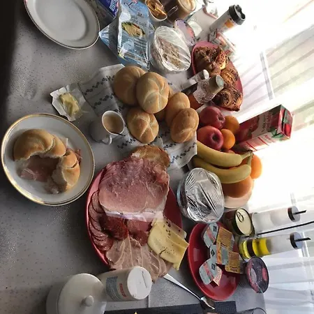 Airport16 Bed & Breakfast Vecses